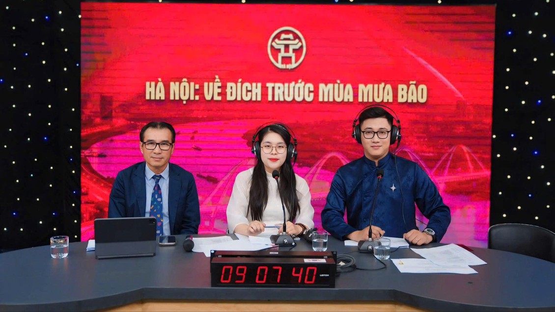 Phát thanh trực tiếp - 'Sức nóng' thời sự và bản lĩnh người làm nghề