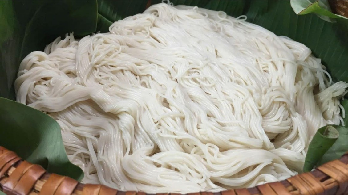 Nhịp sống bền bỉ của những sợi bún cổ truyền Mạch Tràng