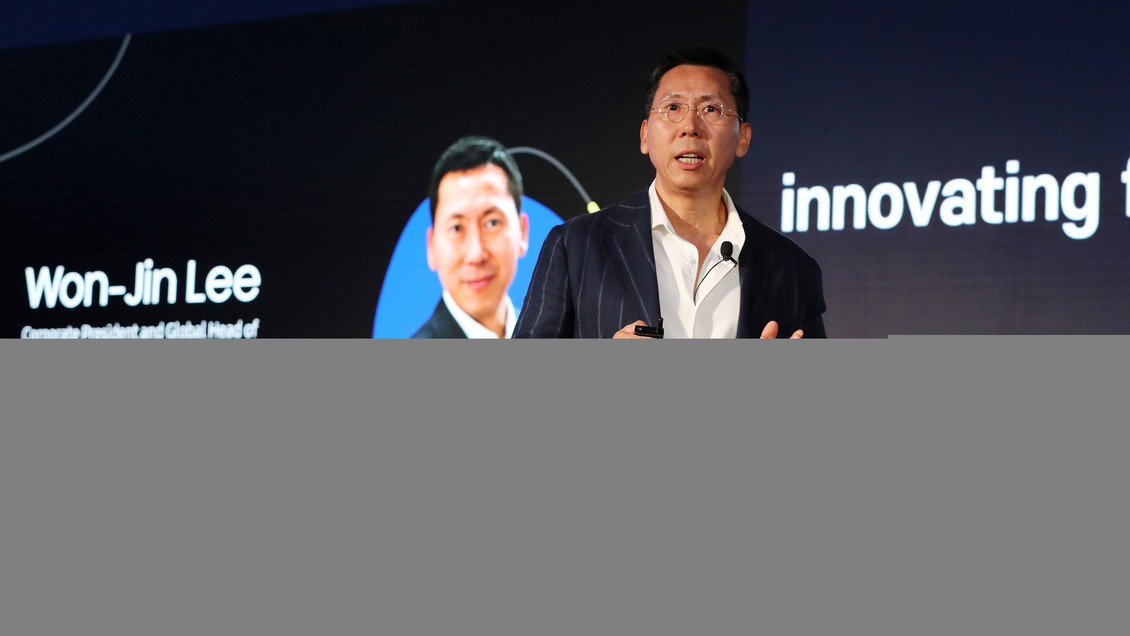 Samsung thay lãnh đạo mảng TV trong bối cảnh cạnh tranh gia tăng