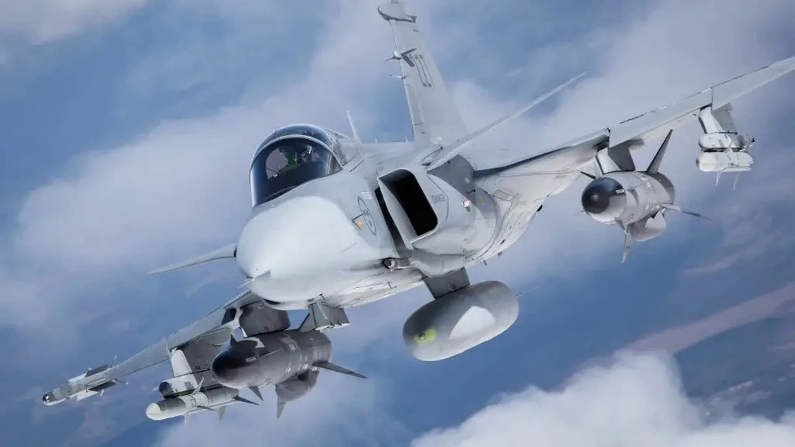 Ukraine kỳ vọng sớm đạt thỏa thuận mua tiêm kích Gripen của Thụy Điển