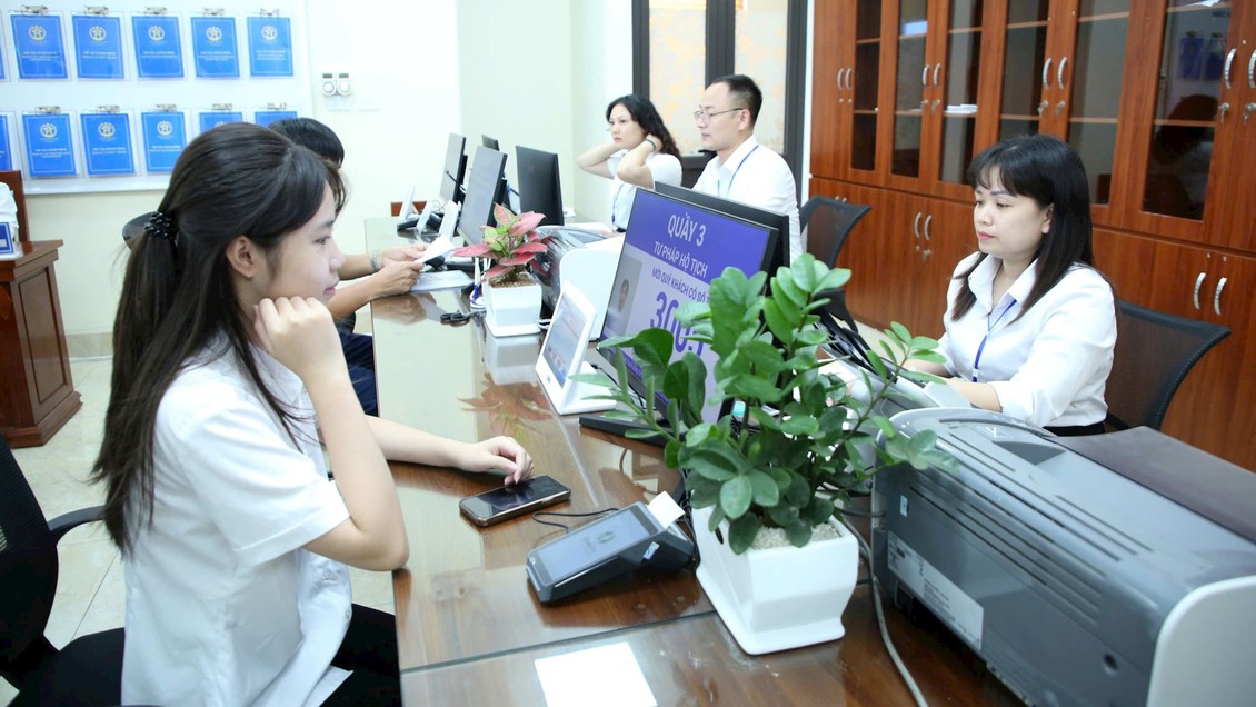 Chính quyền hai cấp phường Long Biên - Đổi mới tư duy và cách làm để sát dân hơn