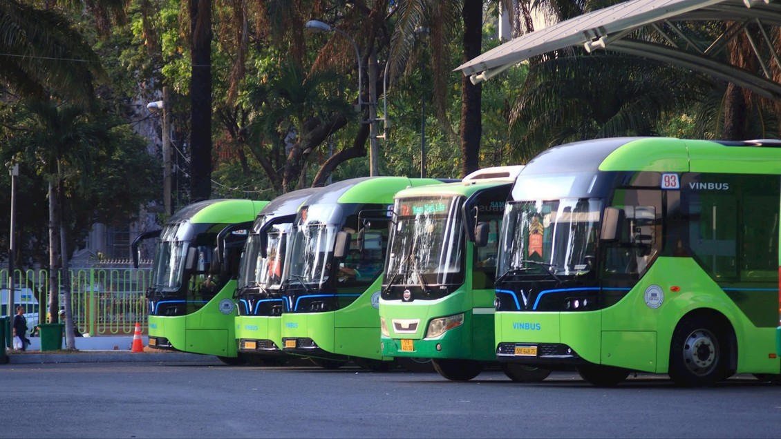 Miễn phí xe buýt - cú hích để người dân thay đổi thói quen đi lại