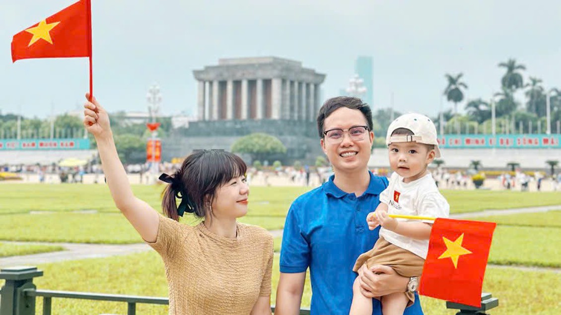 Bồi đắp hệ giá trị gia đình - Nền tảng xây dựng người Hà Nội thời đại mới