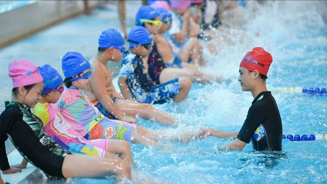 Nhu cầu học bơi tăng cao trong dịp hè