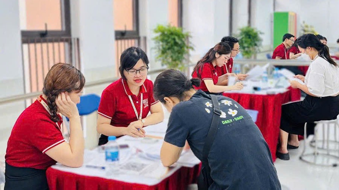 Phổ điểm thi tốt nghiệp THPT 2026: Đề thi phân hóa rõ hơn, tăng giá trị cho tuyển sinh