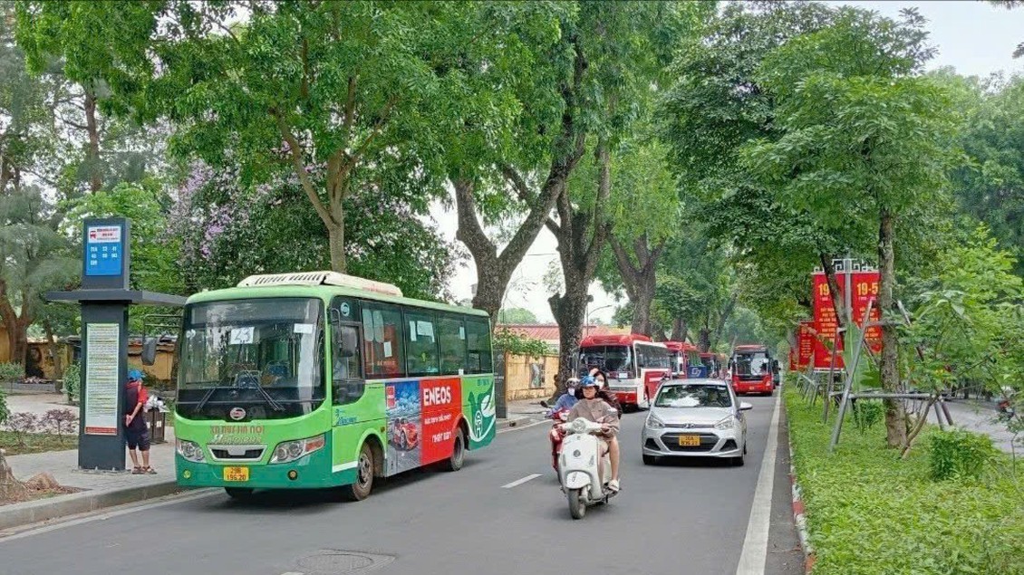 Hà Nội thí điểm vùng phát thải thấp - Thay thói quen đi lại, đổi lấy không gian xanh