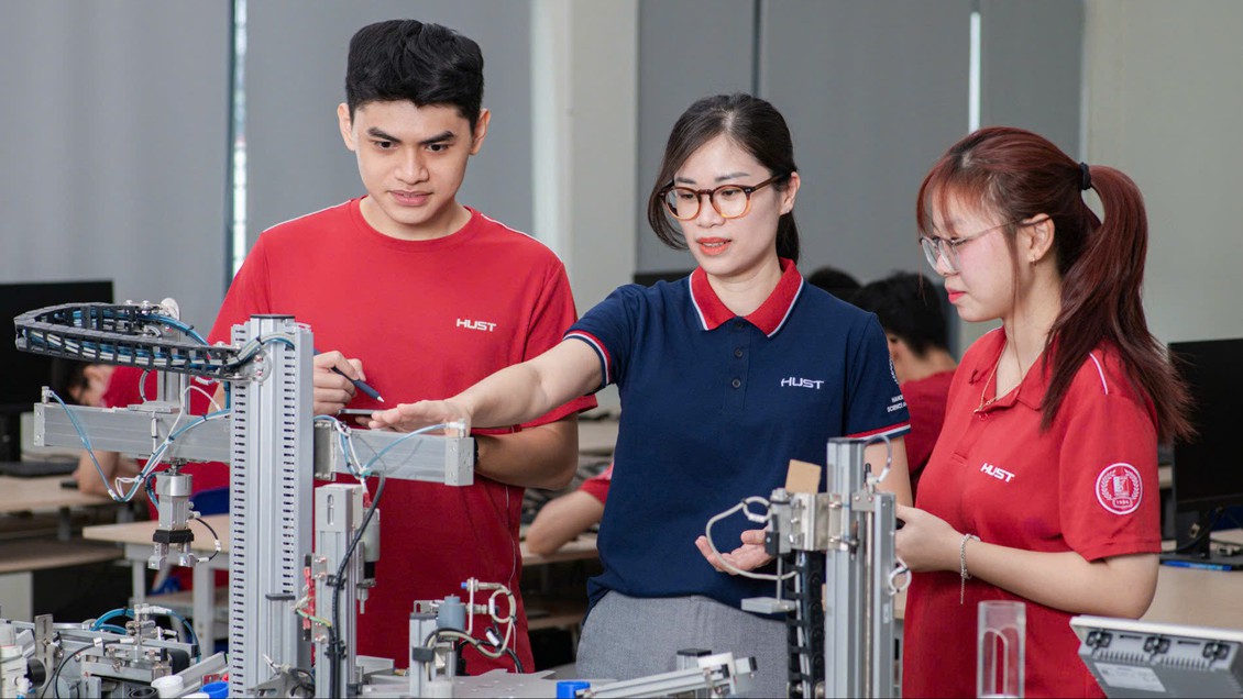 Nguồn nhân lực chất lượng cao - Đột phá chiến lược cho Việt Nam hùng cường