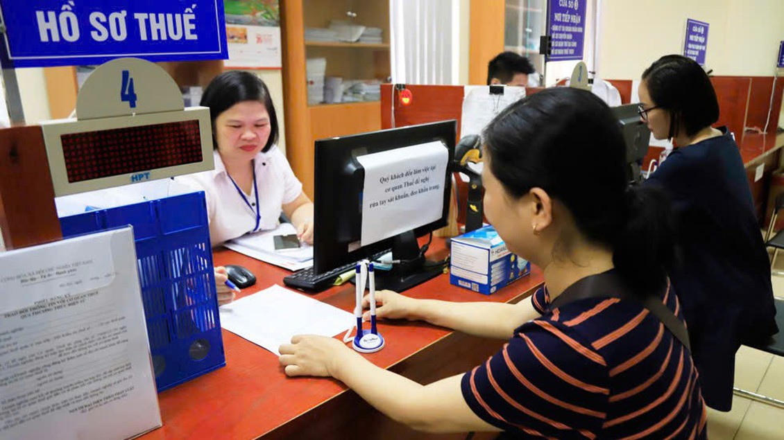 Thuế thu nhập cá nhân (sửa đổi): Giảm gánh nặng từ đời sống thực tế