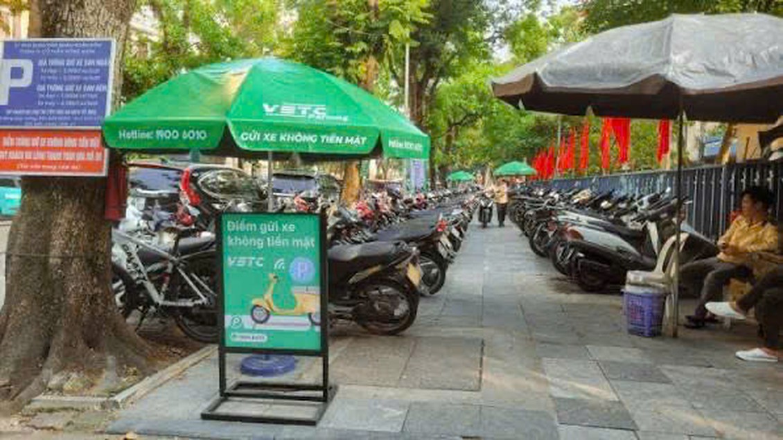 Ghi nhận sau 2 tuần thu phí gửi xe 100% điện tử