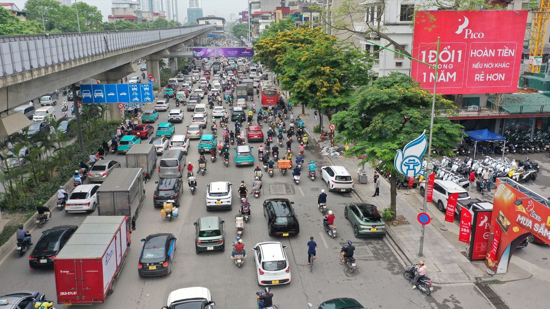 Hà Nội quyết liệt lập lại trật tự dừng, đỗ xe trên các tuyến đường trọng điểm
