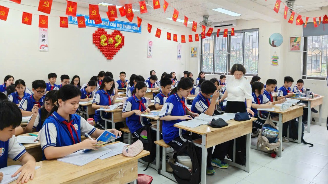 Sẵn sàng cho việc dạy học theo bộ sách giáo khoa thống nhất trong toàn quốc