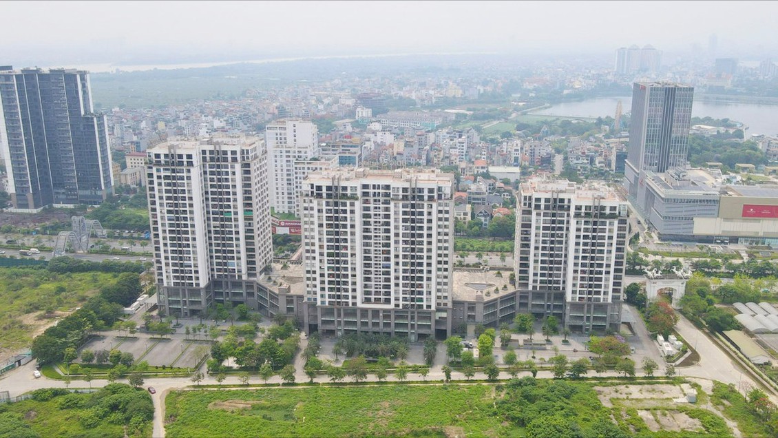 Bất động sản cuối năm: Nguồn cung tăng, sức mua thận trọng