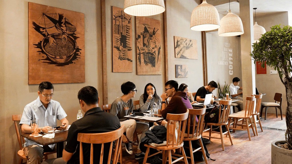 Phát nhạc tại quán cà phê: Từ thói quen vận hành đến nghĩa vụ bản quyền