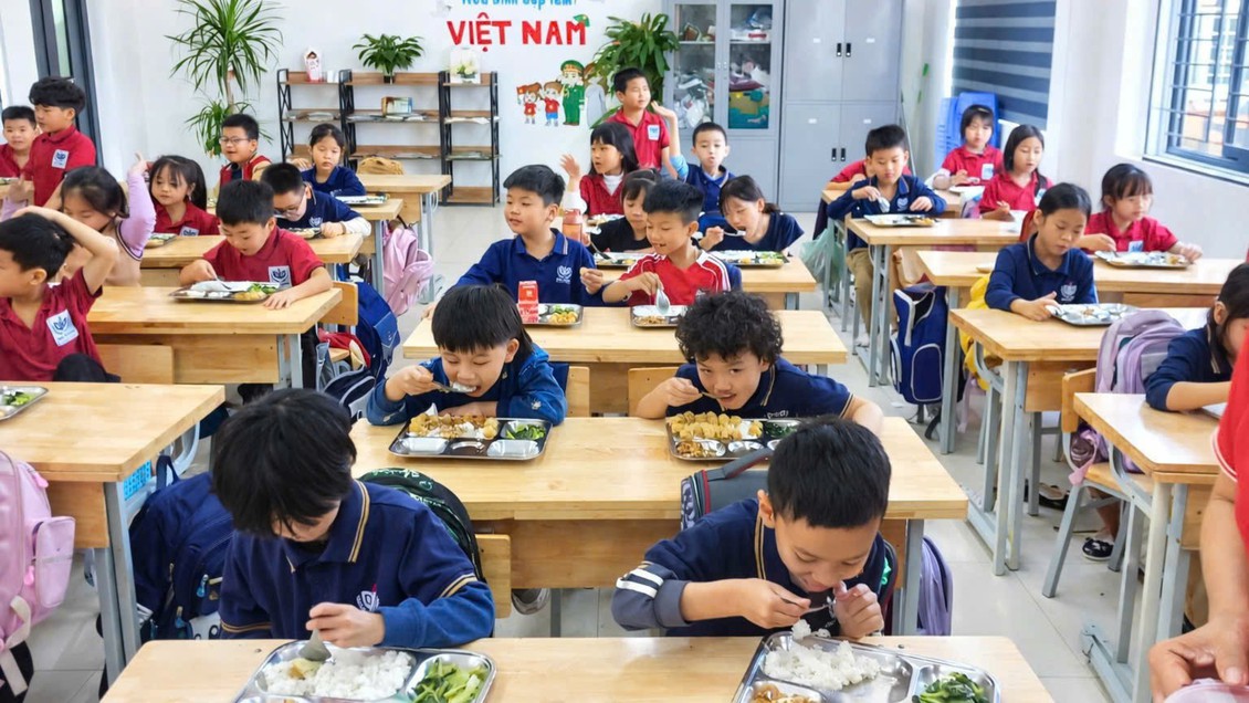 Bữa ăn học đường: Cân bằng dinh dưỡng, vững nền thể chất