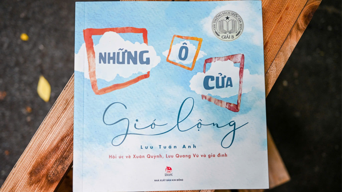 Những ô cửa gió lộng – Mở cửa vào ký ức một gia đình đặc biệt