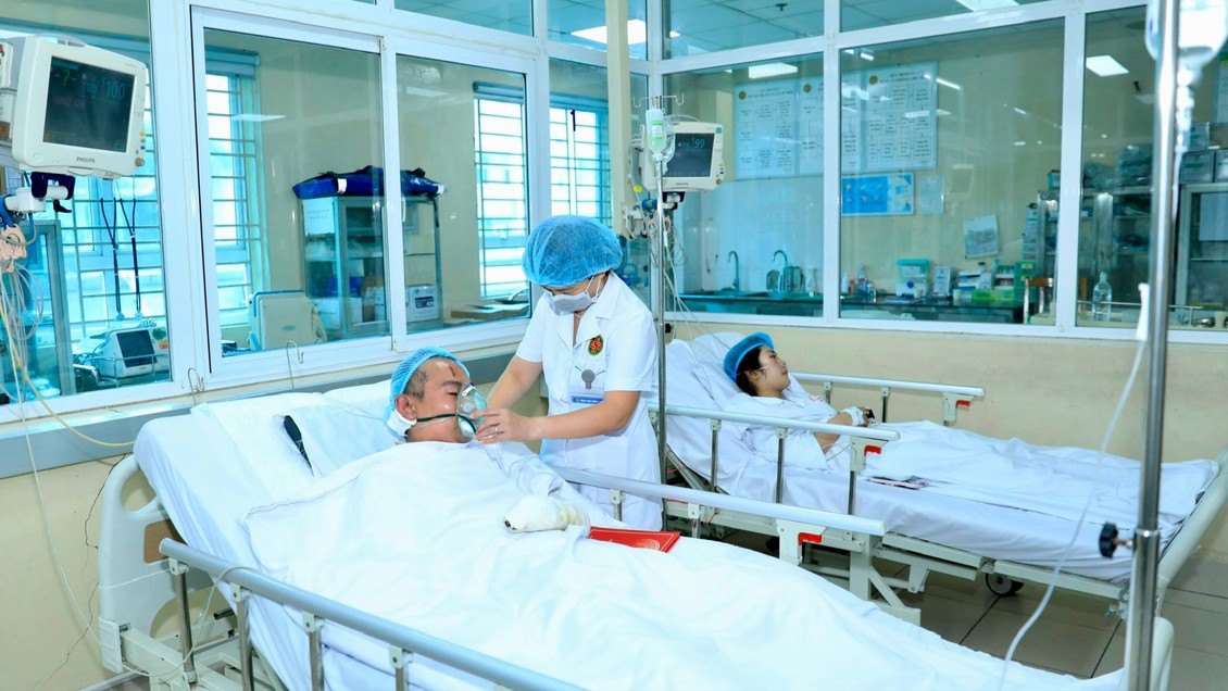 Nạn nhân vụ cháy ở phường Tây Hồ đang được điều trị tích cực