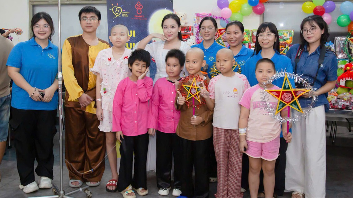 Gieo niềm vui cho bệnh nhi Viện Máu trong dịp Tết Trung thu