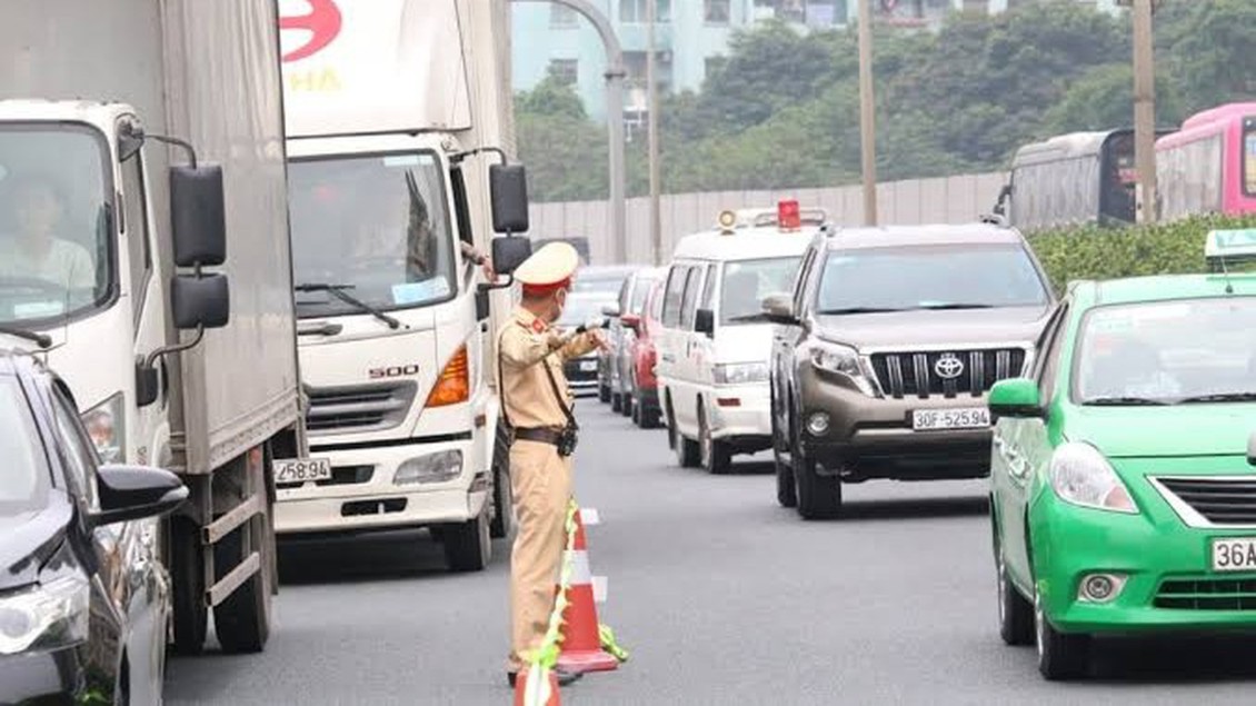 Hà Nội tổng kiểm soát đảm bảo an toàn giao thông