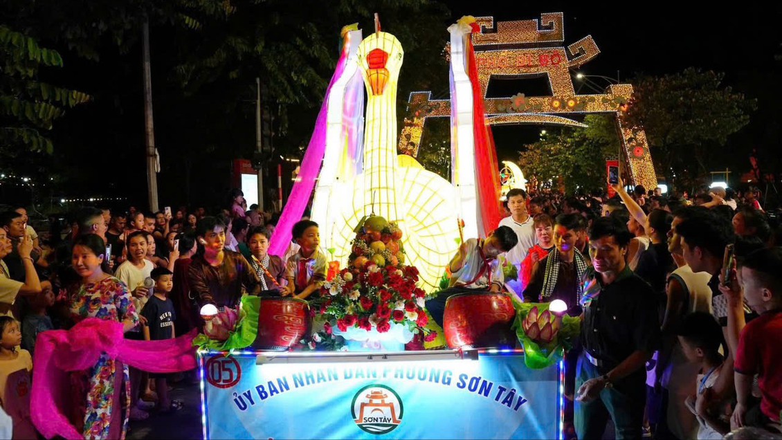 Rộn ràng không khí Trung thu sớm tại Thành cổ Sơn Tây