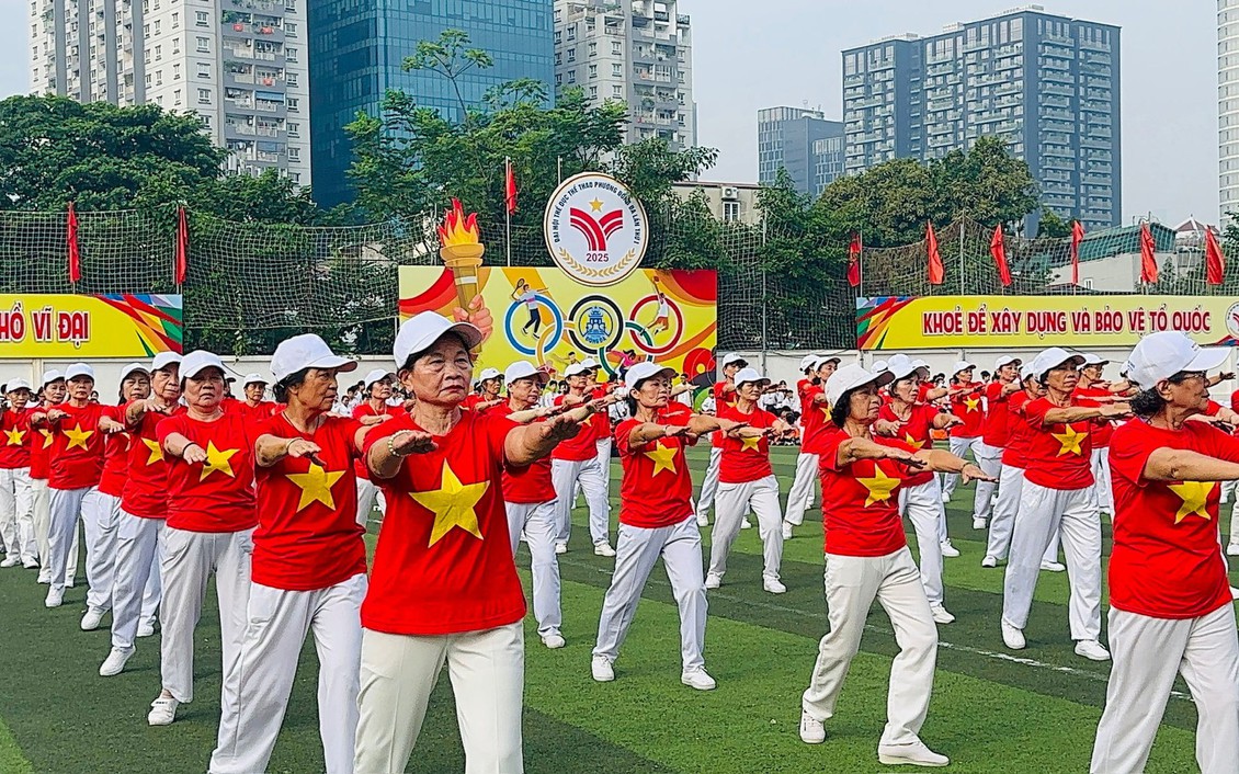 Người cao tuổi – Chủ động thích ứng, tiếp tục cống hiến