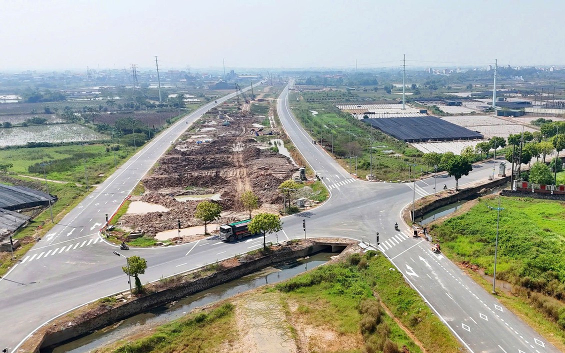 Thông xe kỹ thuật 15 km đường song hành Vành đai 4