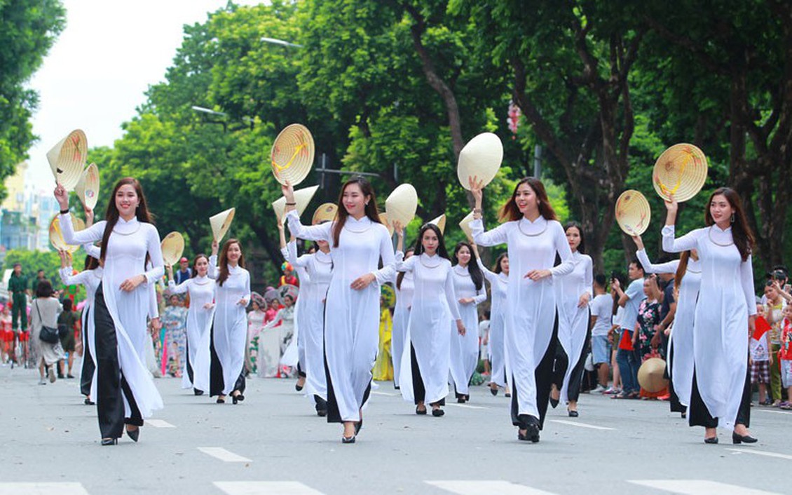 Hà Nội xây dựng người thanh lịch, văn minh từ những chuẩn mực trong đời sống
