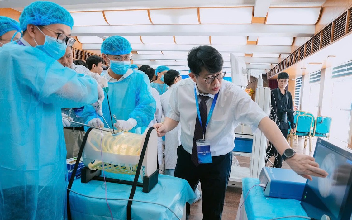 Kết nối chuyên gia quốc tế, nâng cao năng lực phẫu thuật lồng ngực