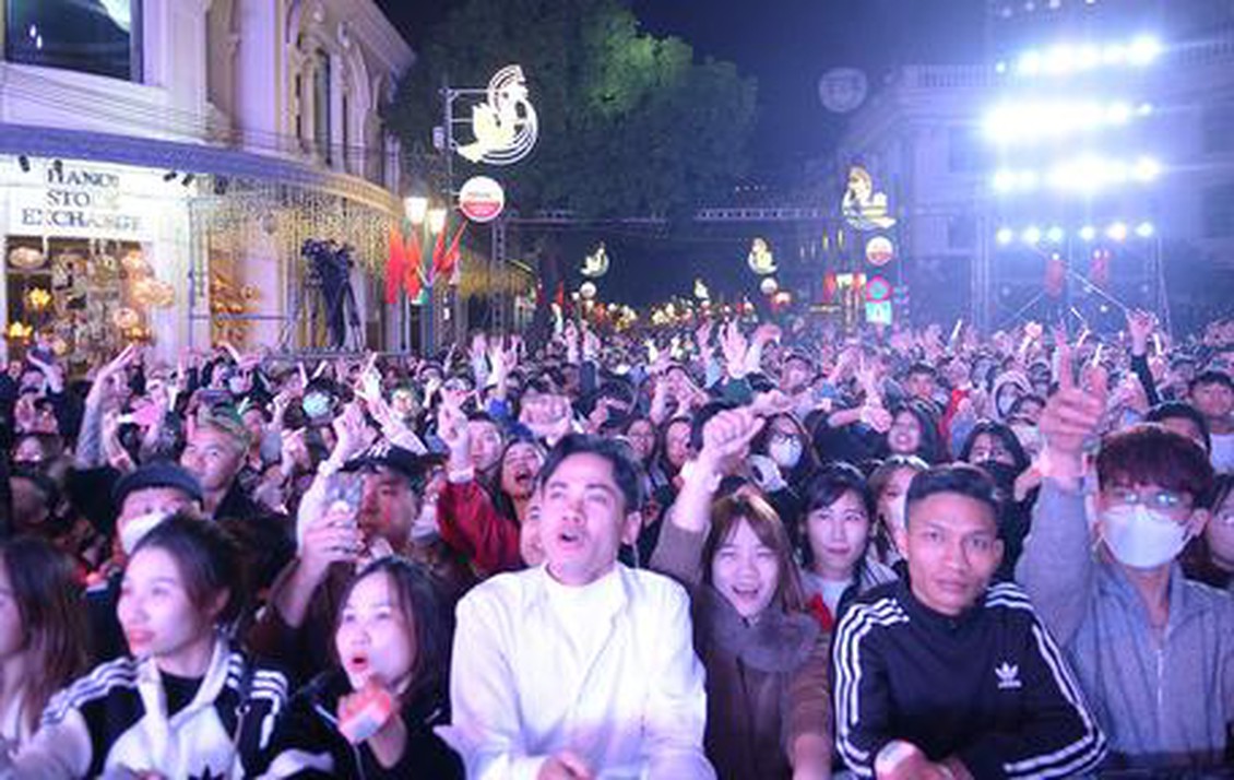 Hà Nội tưng bừng đón mừng năm mới 2023