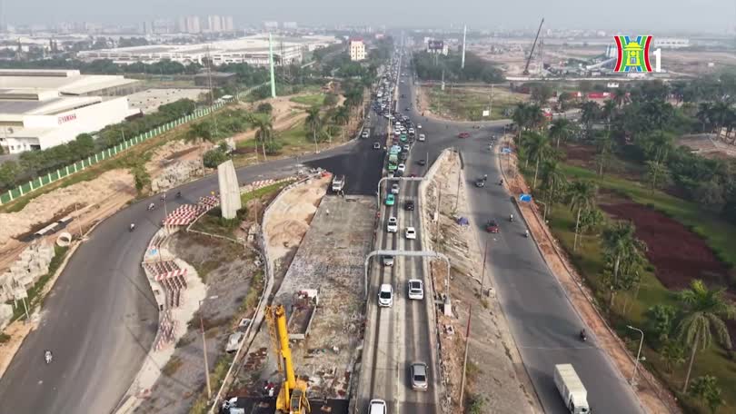Tăng tốc thi công, bảo đảm giao thông an toàn qua cầu Thăng Long
