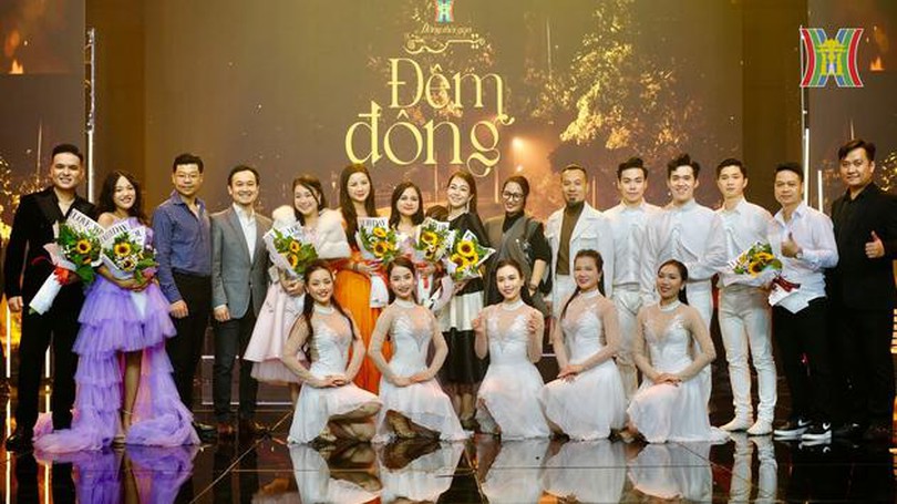 'Đêm đông' nhiều màu sắc của 'Dòng thời gian'