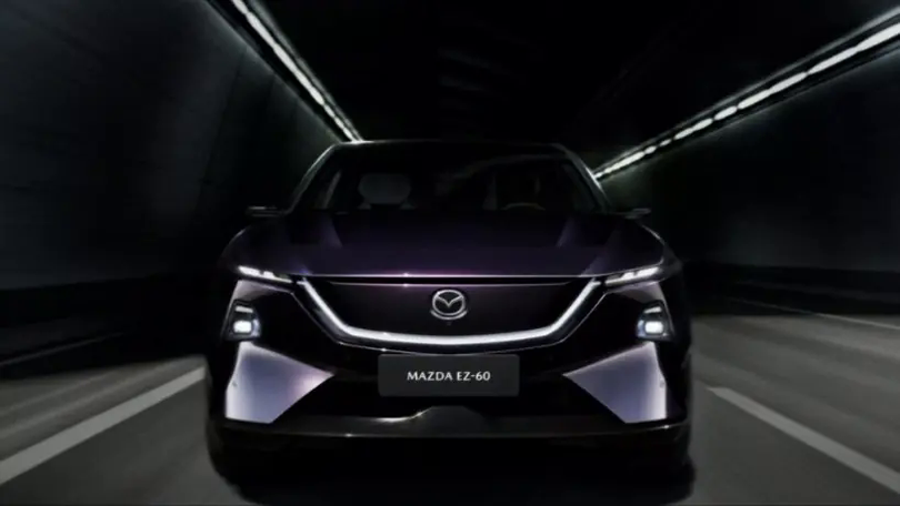 Mazda EZ 60 có hai lựa chọn hệ truyền động