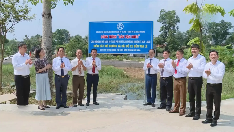 Dân vận khéo vận động nhân dân hiến đất mở đường