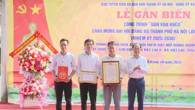 Nhân dân hiến đất mở rộng đường giao thông