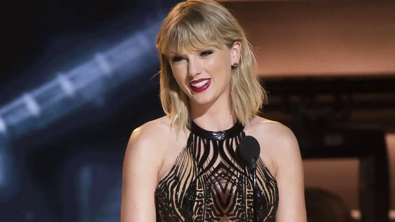 Taylor Swift phá vỡ kỷ lục của Adele sau 10 năm