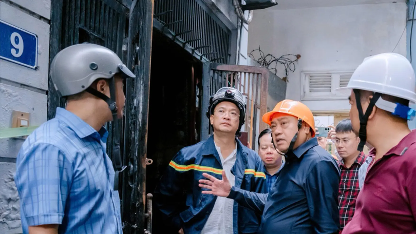 Khẩn trương khắc phục hậu quả vụ cháy tại phường Văn Miếu