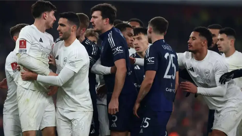Arsenal nhận án phạt nặng