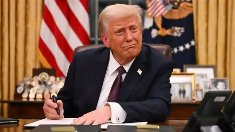 Ông Trump cân nhắc tăng mạnh thuế nhập khẩu hàng Trung Quốc