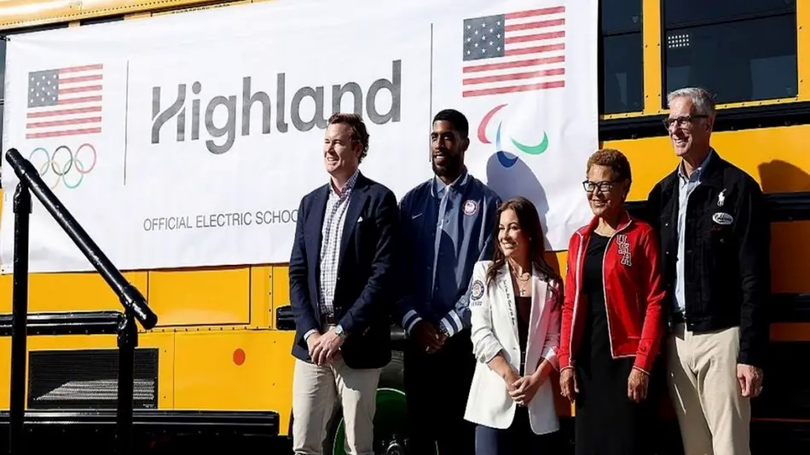 500 xe buýt điện sẽ phục vụ Olympic và Paralympic 2028