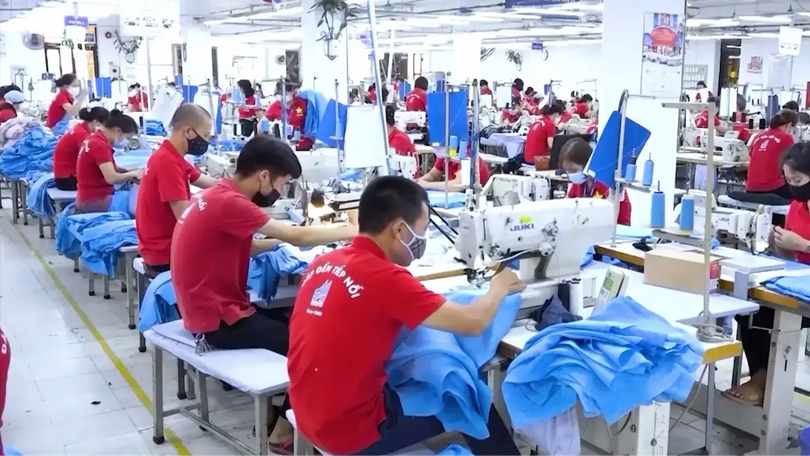 Động thái chuyển đổi số của doanh nghiệp ngành may | Phóng sự | 10/10/2025