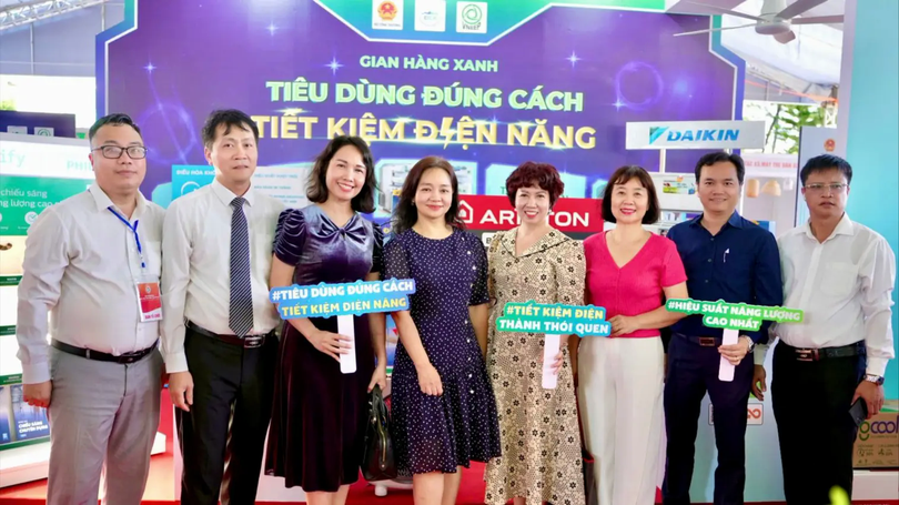 Gian hàng xanh hướng dẫn tiêu dùng, sử dụng điện đúng cách