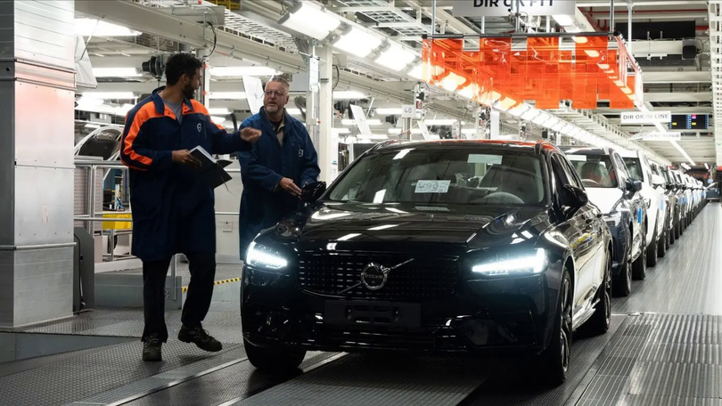 Volvo ngừng sản xuất V90 và V90 Cross Country