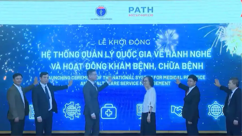 Chỉ gần 50% người hành nghề khám chữa bệnh được quản lý