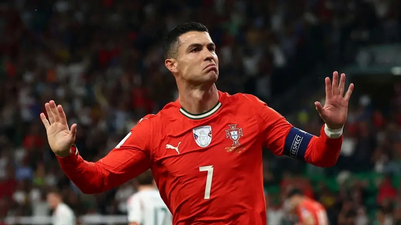 Ronaldo đứng đầu danh sách cầu thủ có thu nhập cao nhất
