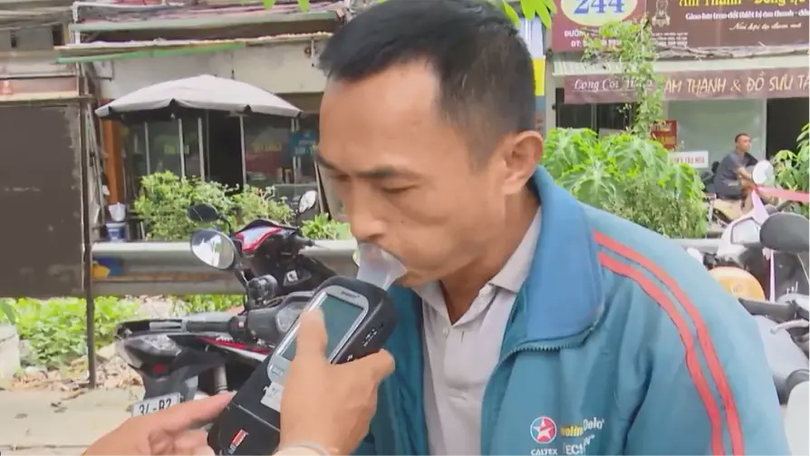 Đồng loạt ra quân kiểm tra nồng độ cồn