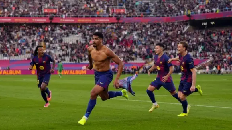 Barcelona thắng Girona ở những phút bù giờ