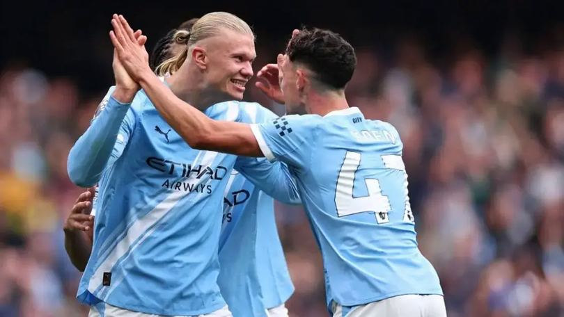 Erling Haaland lập cú đúp giúp Manchester City vượt qua Everton