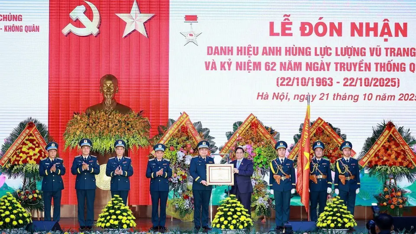 Quân chủng Phòng không-Không quân đón nhận danh hiệu Anh hùng LLVT nhân dân