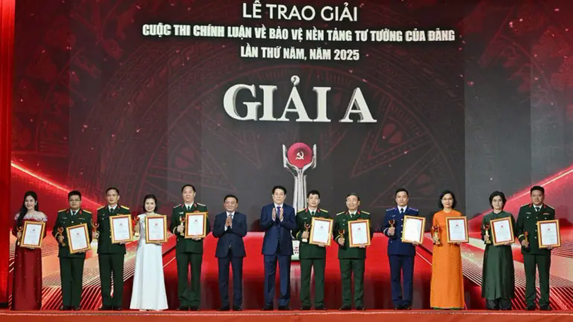 Trao giải cuộc thi bảo vệ nền tảng tư tưởng của Đảng