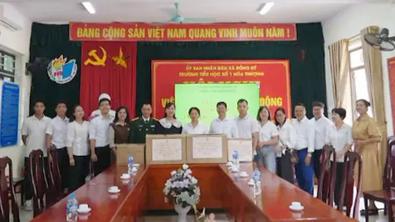 Trường học Hà Nội chung tay với học sinh vùng lũ
