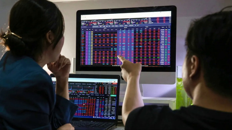Dòng tiền bắt đáy giúp VN-Index thu hẹp đà giảm